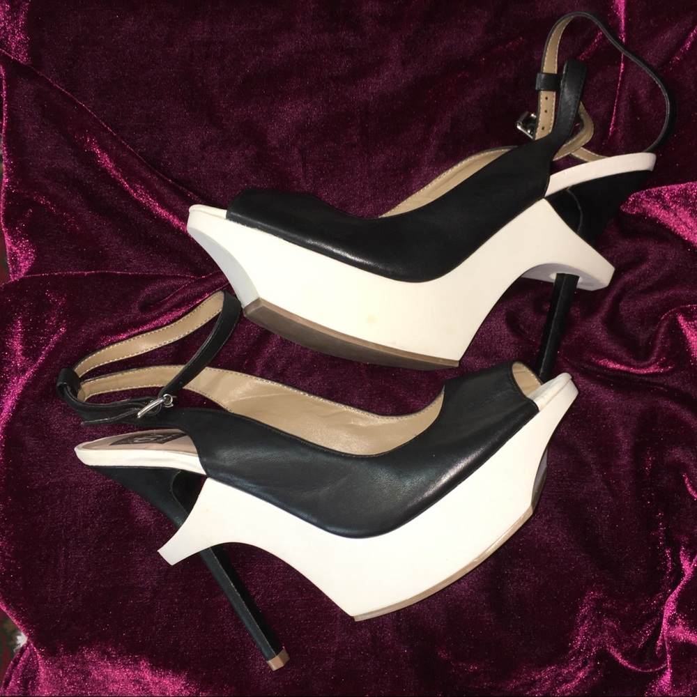 DOLCE VITA DV8 SLING BACKS